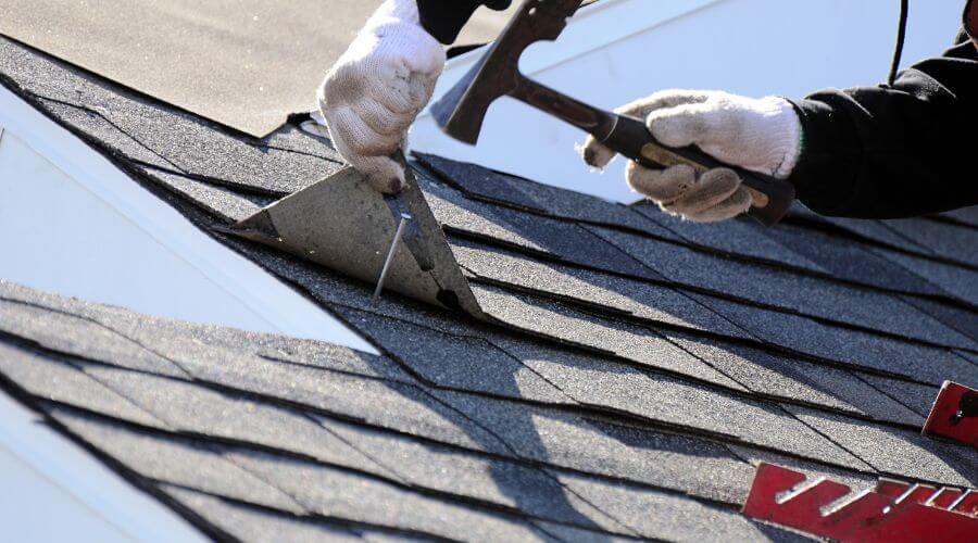 Professional gutter cleaning in Gaston, OR